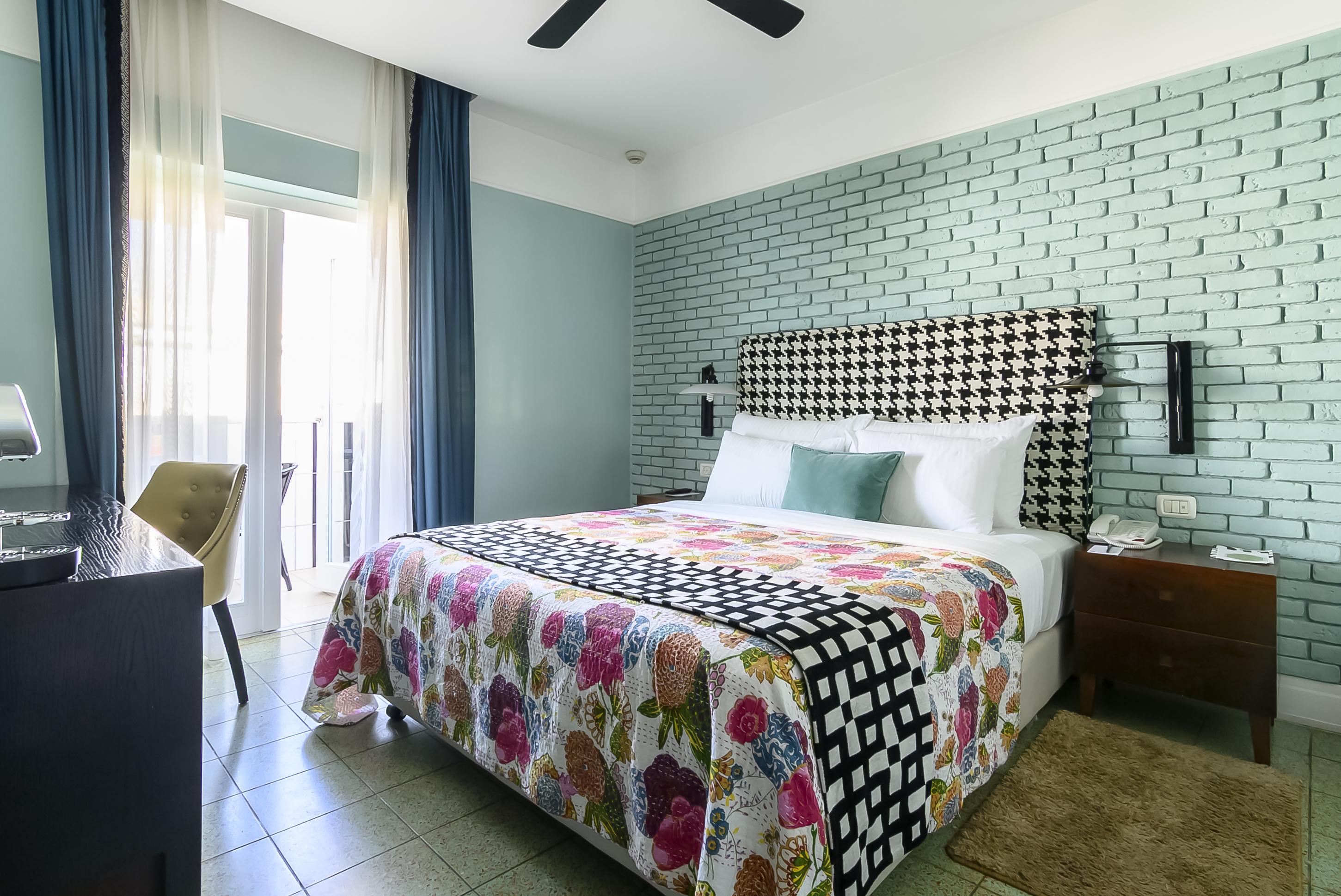 Center Chic Hotel - An Atlas Boutique Hotel Tel Aviv Exterior photo
