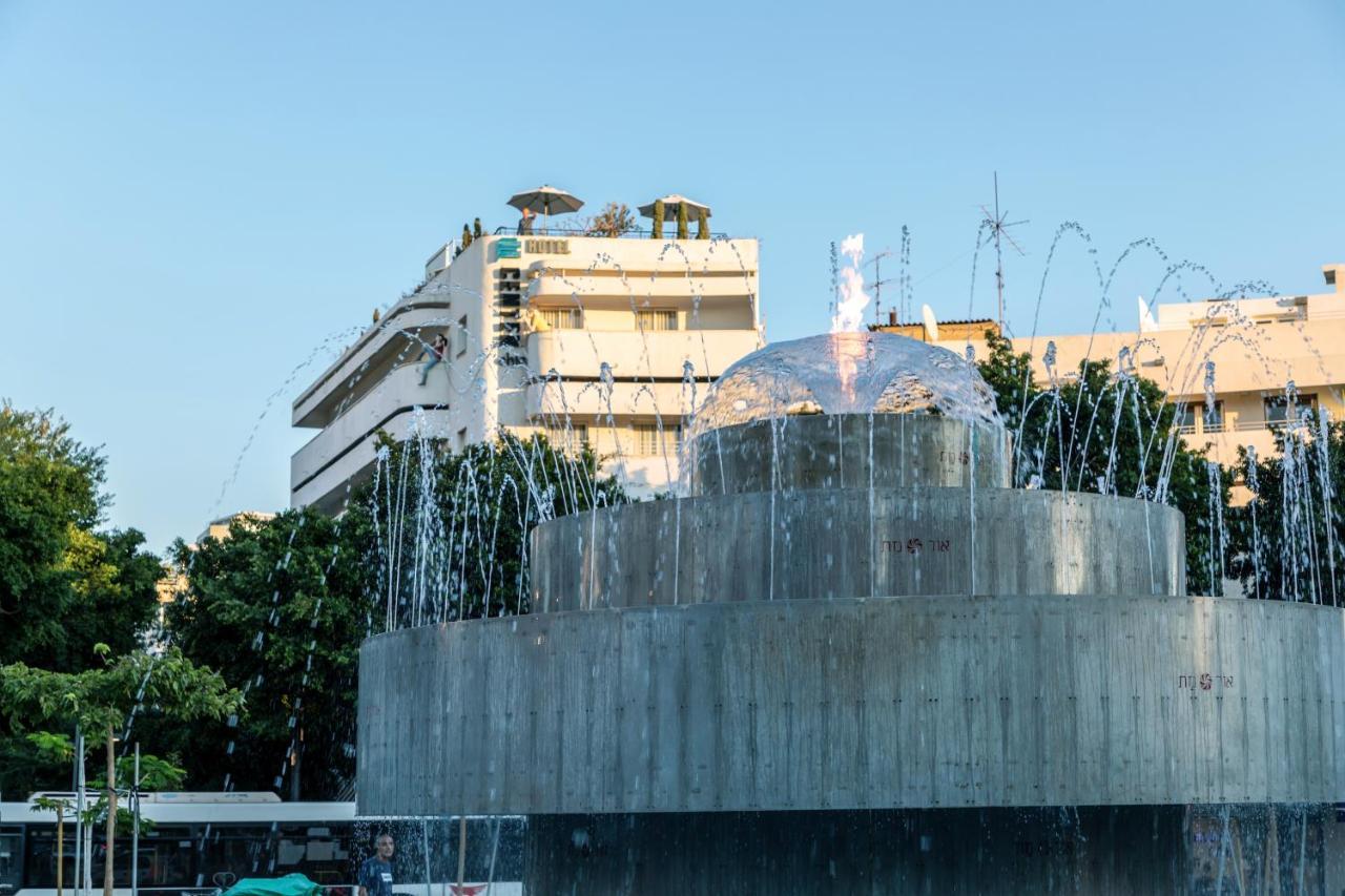 Center Chic Hotel - An Atlas Boutique Hotel Tel Aviv Exterior photo